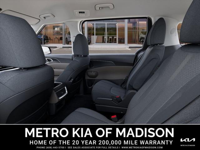 new 2025 Kia Carnival car, priced at $39,300