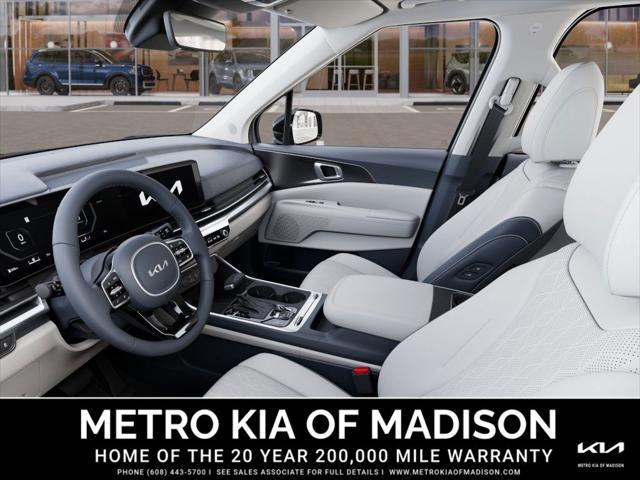 new 2025 Kia Carnival car, priced at $49,125