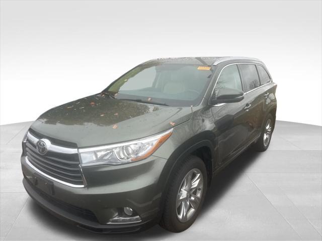 used 2015 Toyota Highlander car, priced at $25,387