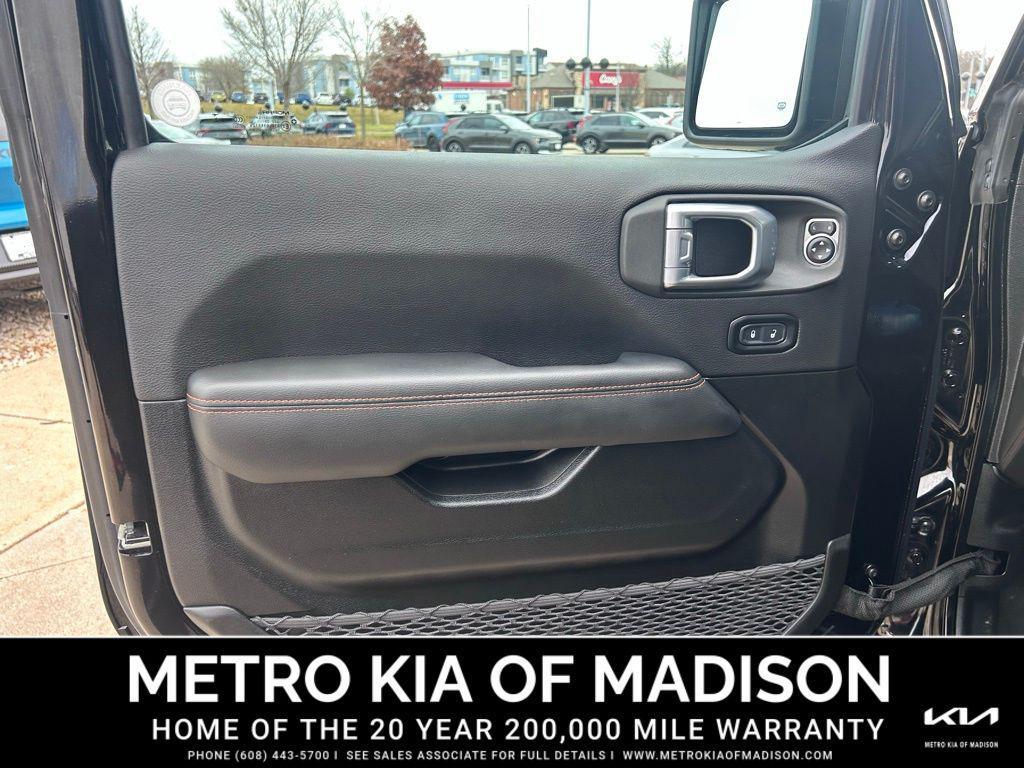 used 2023 Jeep Gladiator car, priced at $40,000