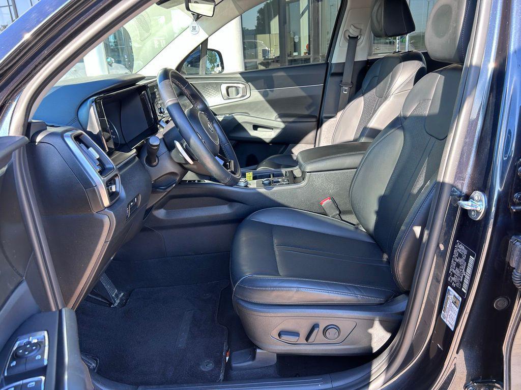 used 2021 Kia Sorento Hybrid car, priced at $24,100
