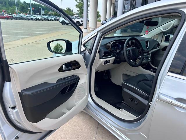 used 2023 Chrysler Pacifica Hybrid car, priced at $29,400