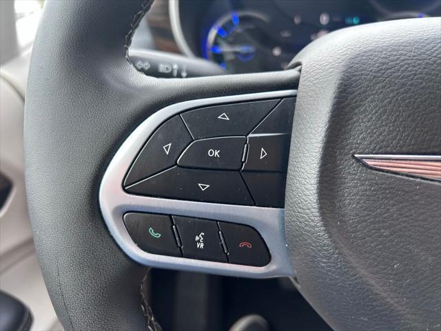 used 2023 Chrysler Pacifica Hybrid car, priced at $29,400