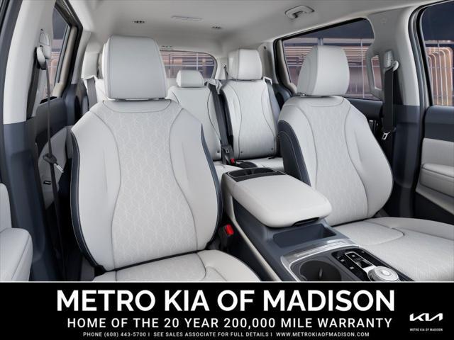 new 2025 Kia Carnival Hybrid car, priced at $45,955