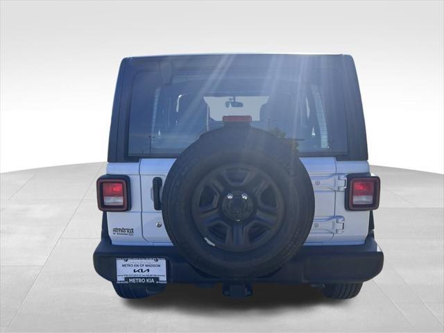 used 2022 Jeep Wrangler Unlimited car, priced at $33,912