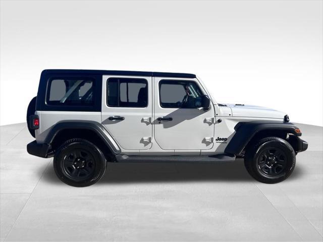 used 2022 Jeep Wrangler Unlimited car, priced at $33,912