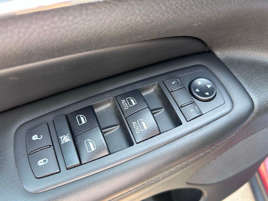 used 2019 Jeep Grand Cherokee car, priced at $18,600