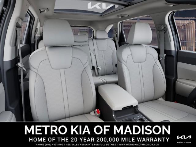 new 2025 Kia Sorento car, priced at $38,010