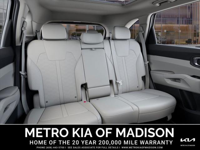 new 2025 Kia Sorento car, priced at $38,010