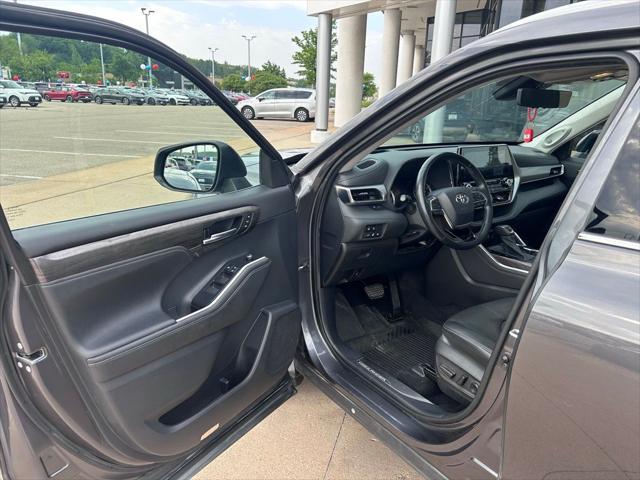 used 2021 Toyota Highlander car, priced at $38,000