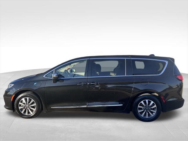 used 2022 Chrysler Pacifica Hybrid car, priced at $28,488