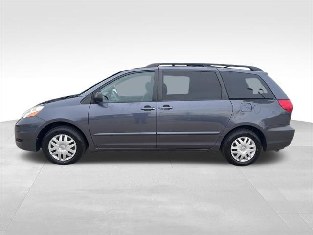 used 2007 Toyota Sienna car, priced at $5,490