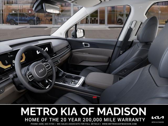 new 2025 Kia Carnival car, priced at $43,750
