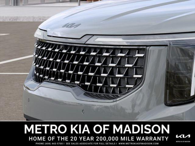 new 2025 Kia Carnival Hybrid car, priced at $55,390