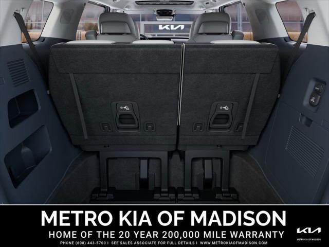new 2025 Kia Carnival Hybrid car, priced at $55,390