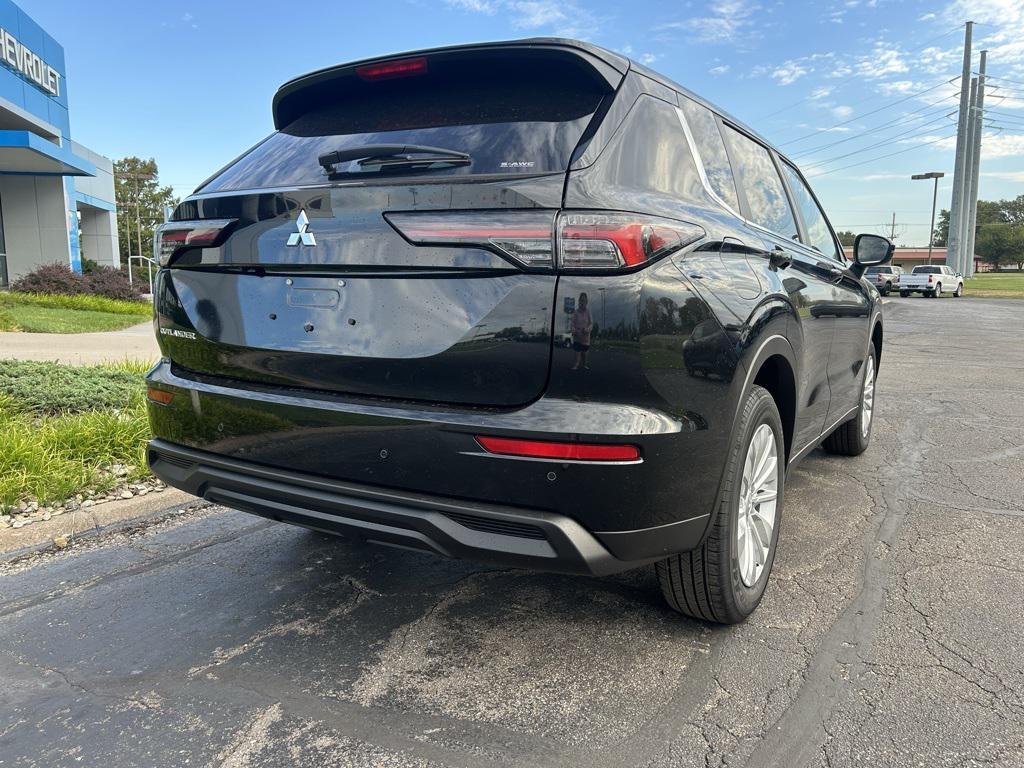 new 2025 Mitsubishi Outlander car, priced at $32,094
