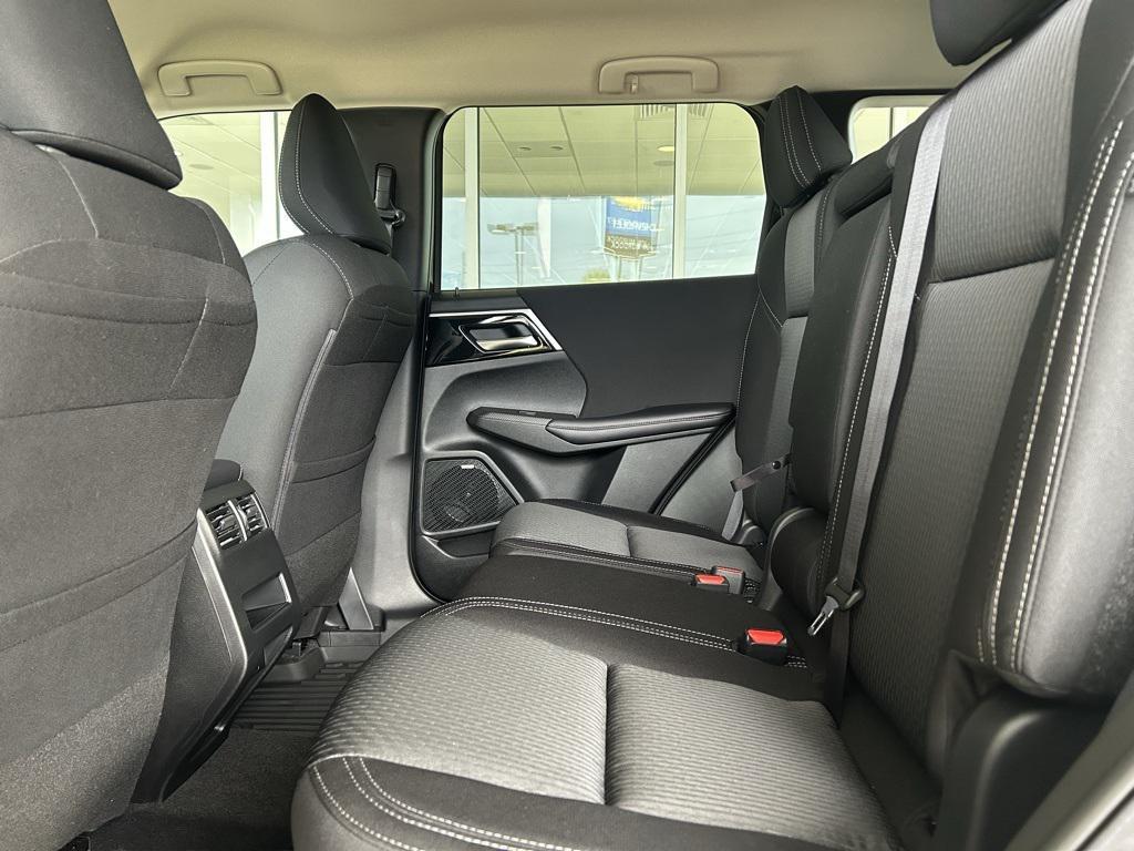 new 2025 Mitsubishi Outlander car, priced at $32,094