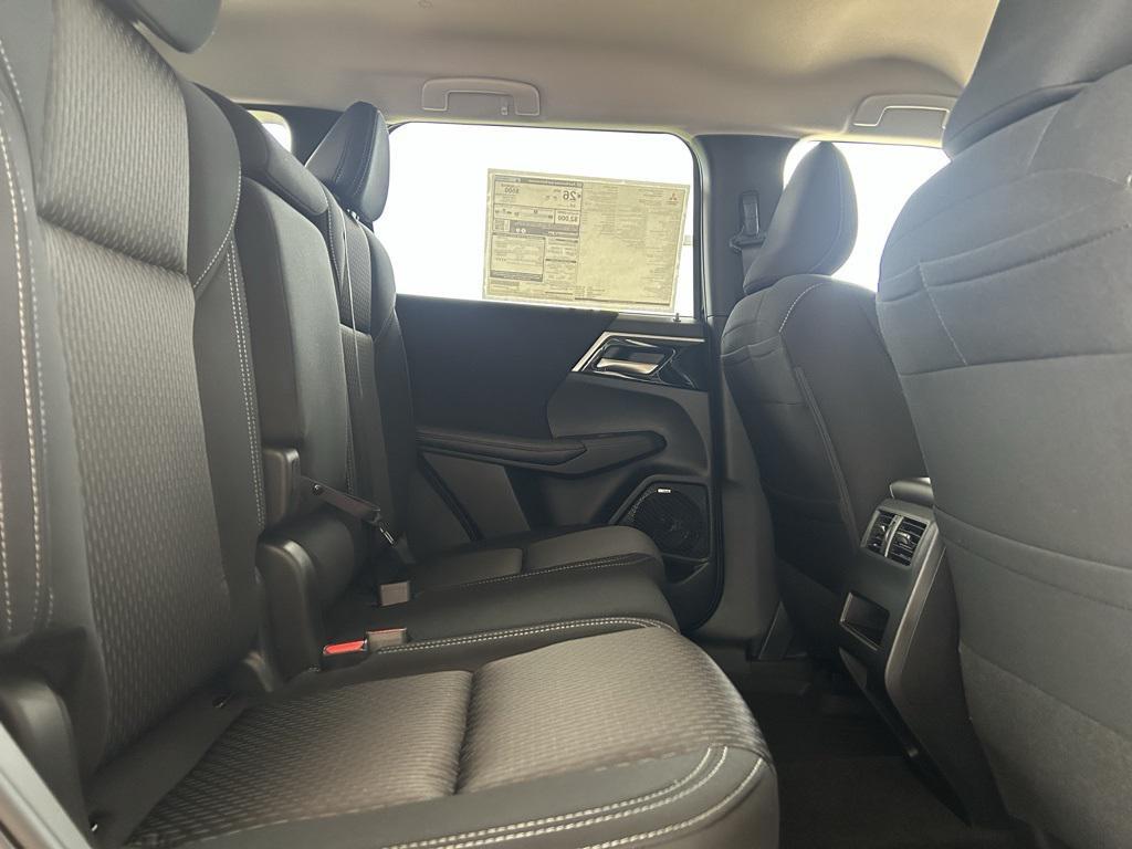 new 2025 Mitsubishi Outlander car, priced at $32,094