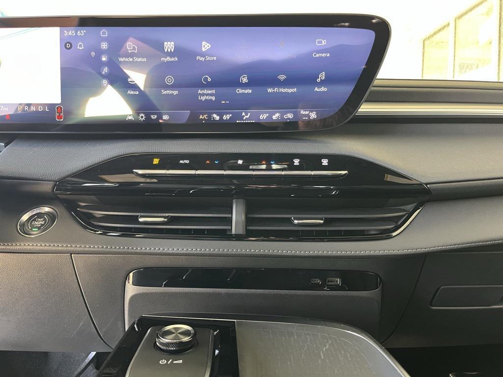 used 2025 Buick Enclave car, priced at $37,479