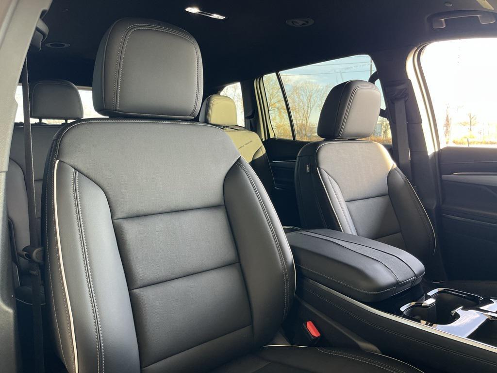 used 2025 Buick Enclave car, priced at $37,479