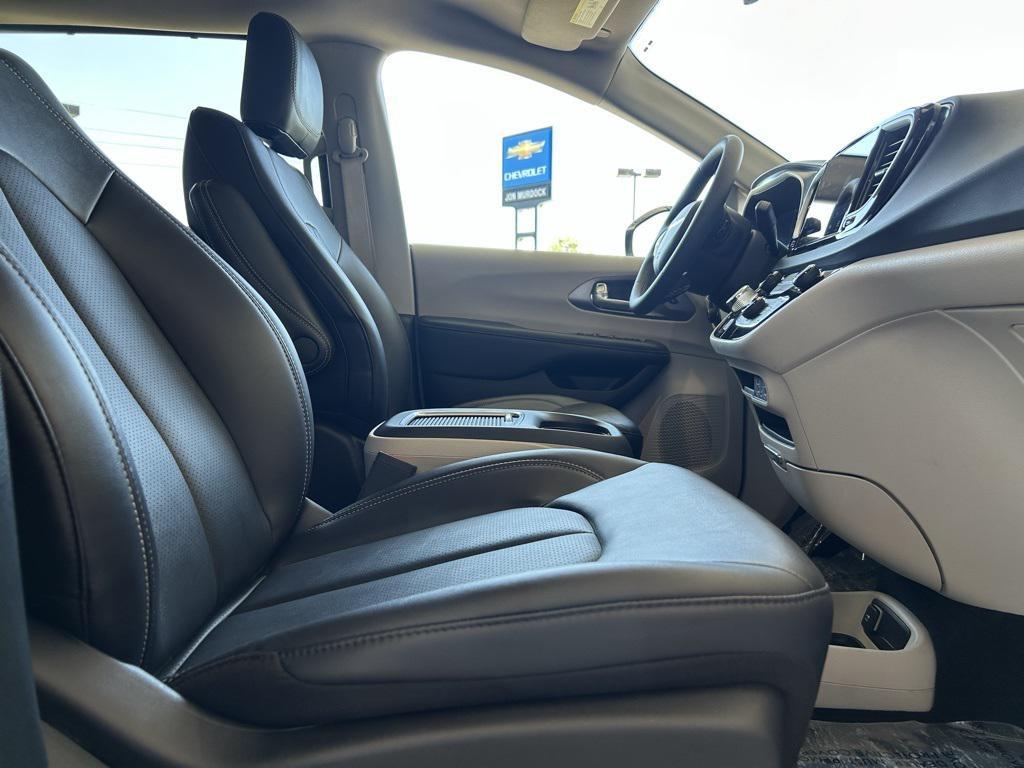 used 2024 Chrysler Pacifica car, priced at $31,260