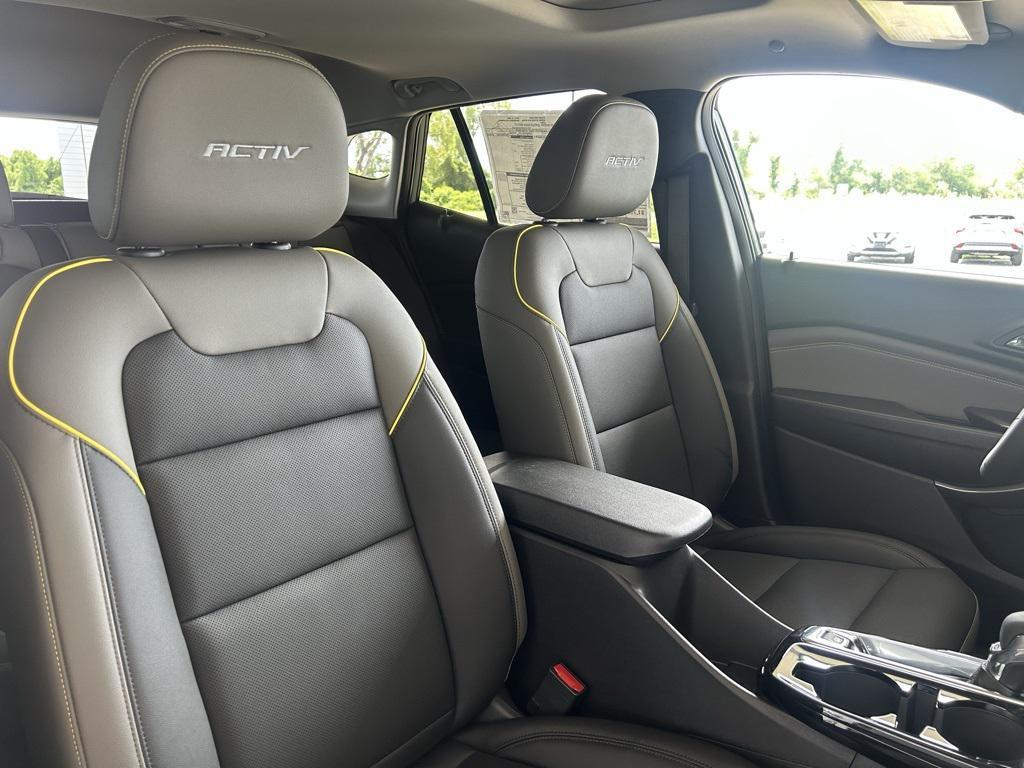 new 2025 Chevrolet Trax car, priced at $27,390