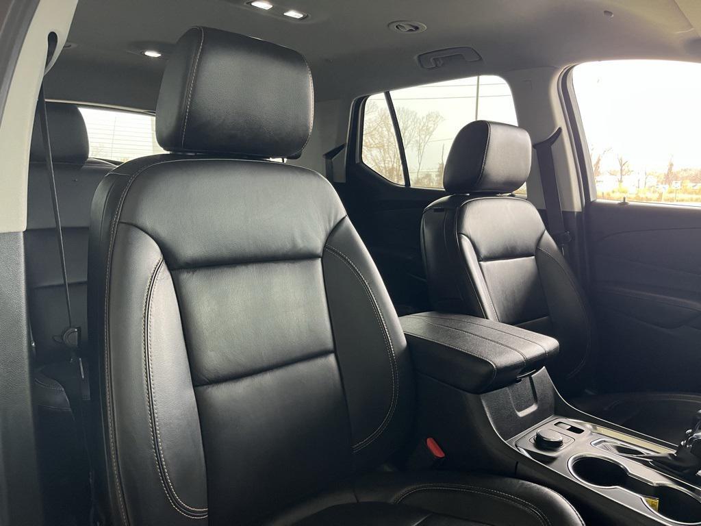 used 2021 Chevrolet Traverse car, priced at $23,616