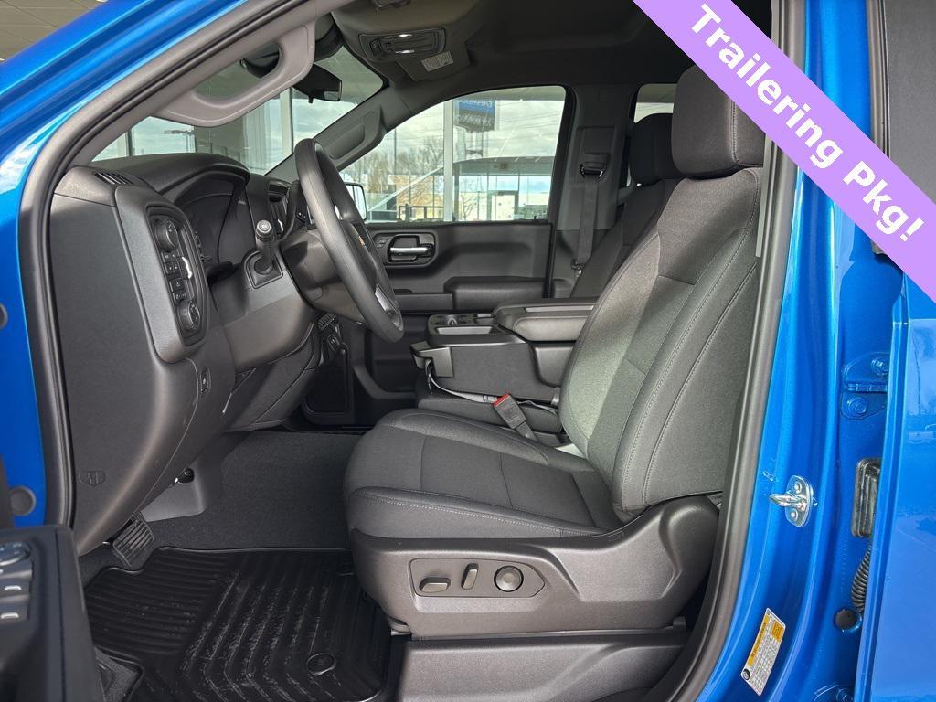 new 2025 Chevrolet Silverado 1500 car, priced at $45,768