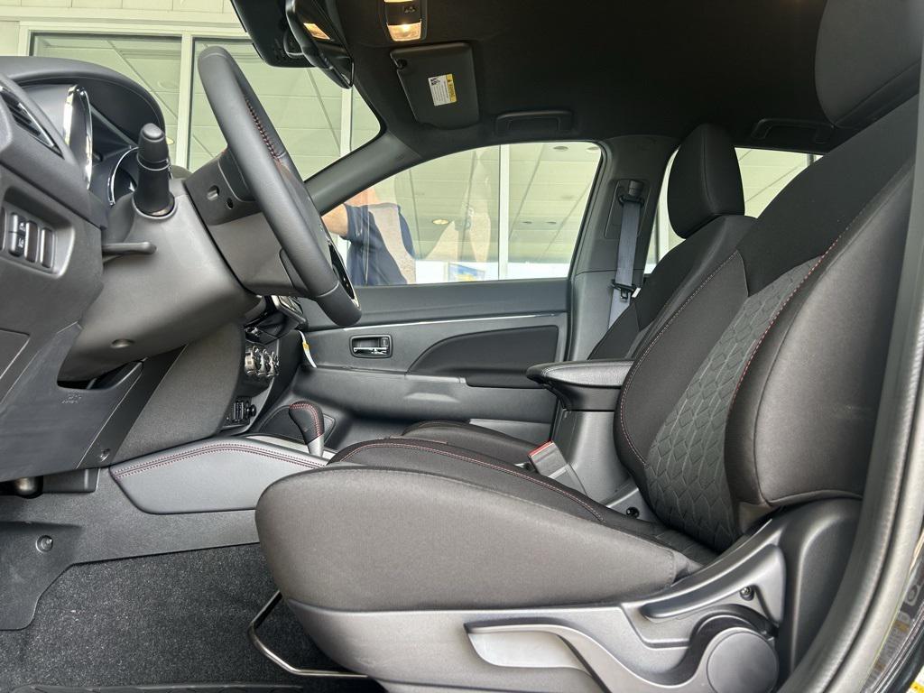 new 2025 Mitsubishi Outlander Sport car, priced at $30,169