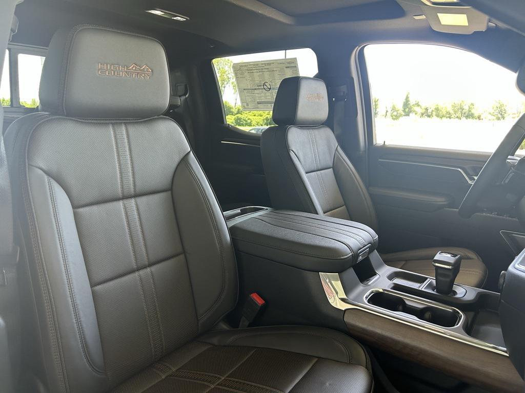 new 2025 Chevrolet Silverado 1500 car, priced at $64,644