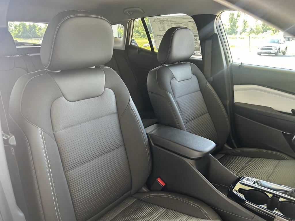 new 2025 Chevrolet Trax car, priced at $24,495