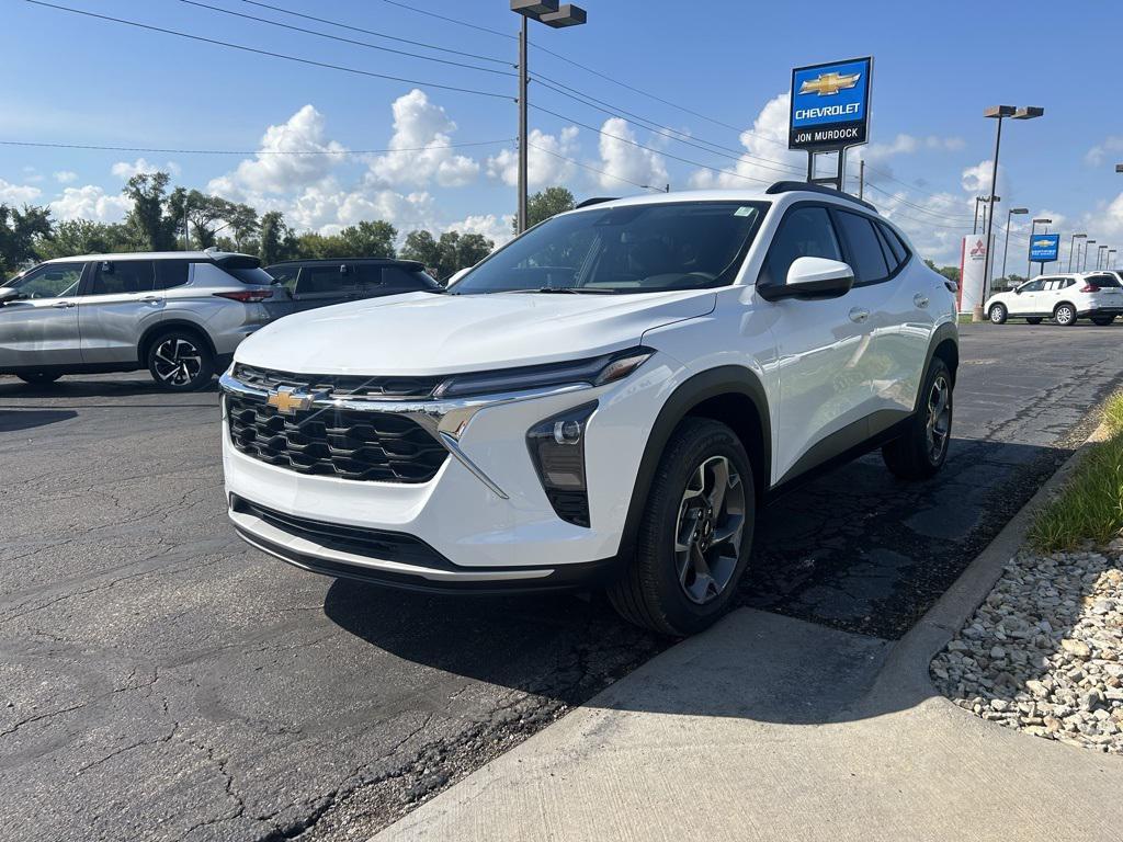 new 2025 Chevrolet Trax car, priced at $24,495