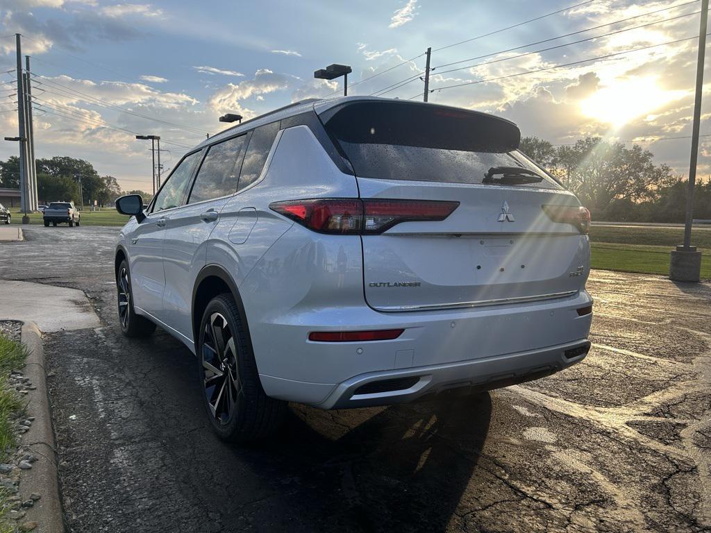 new 2025 Mitsubishi Outlander PHEV car, priced at $44,524
