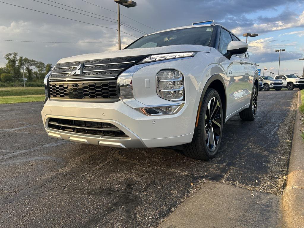 new 2025 Mitsubishi Outlander PHEV car, priced at $44,524