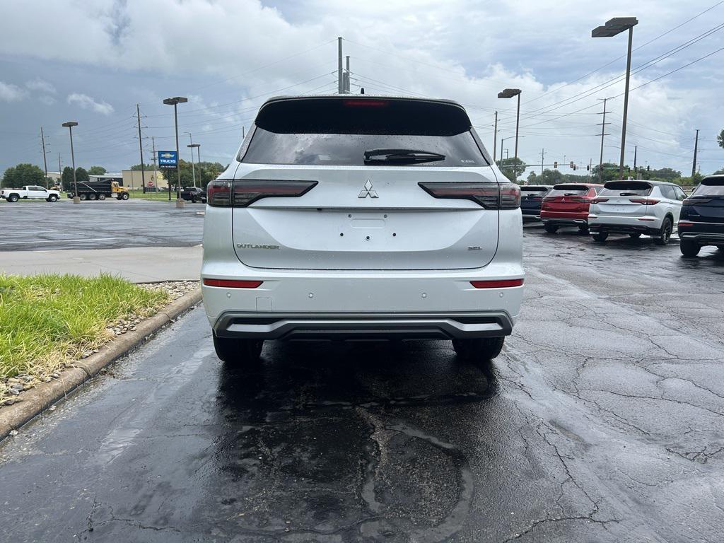 new 2025 Mitsubishi Outlander car, priced at $40,434