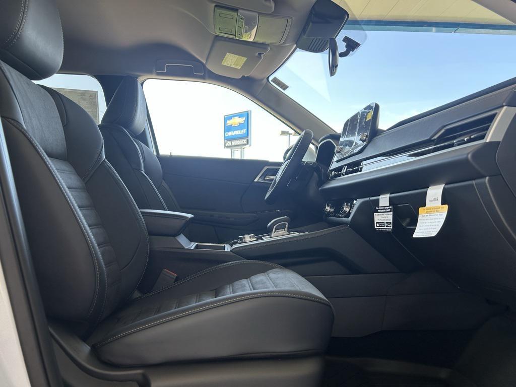 new 2025 Mitsubishi Outlander PHEV car, priced at $39,115