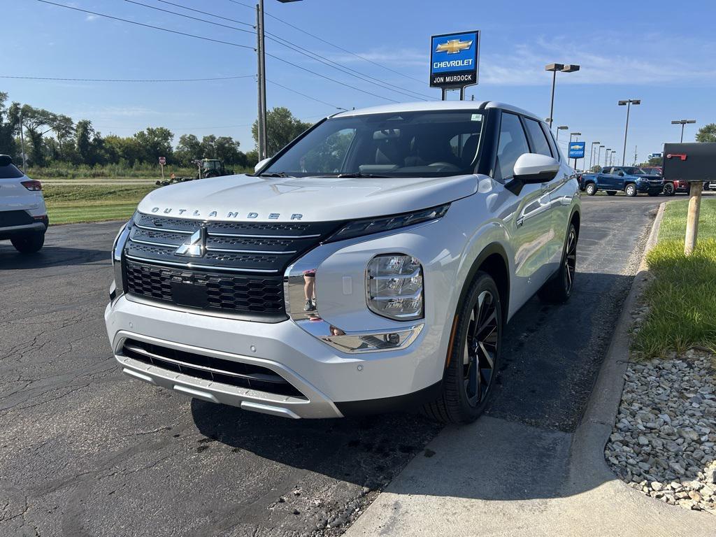 new 2025 Mitsubishi Outlander PHEV car, priced at $39,115