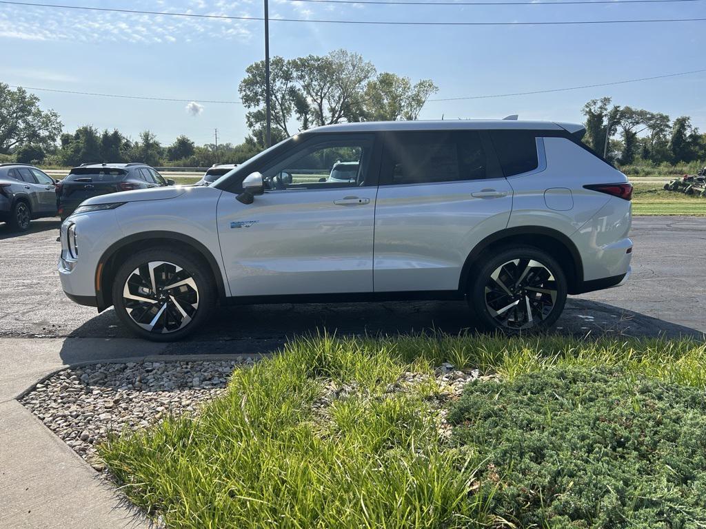 new 2025 Mitsubishi Outlander PHEV car, priced at $39,115