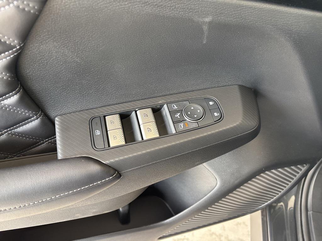 new 2025 Mitsubishi Outlander PHEV car, priced at $40,999