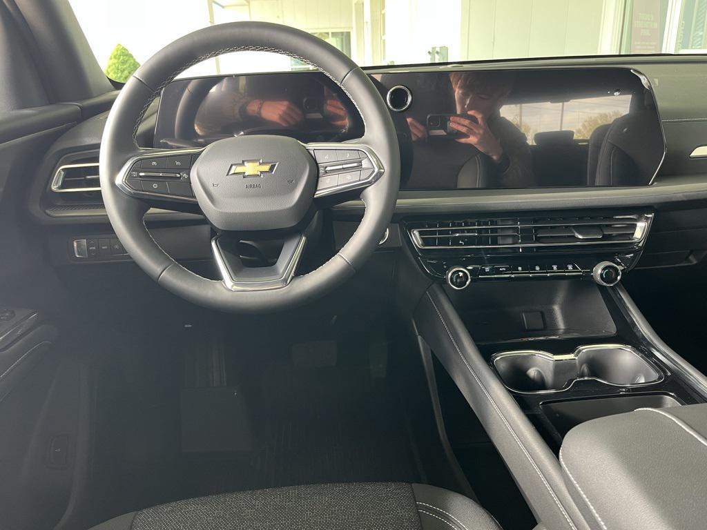 new 2026 Chevrolet Traverse car, priced at $46,780