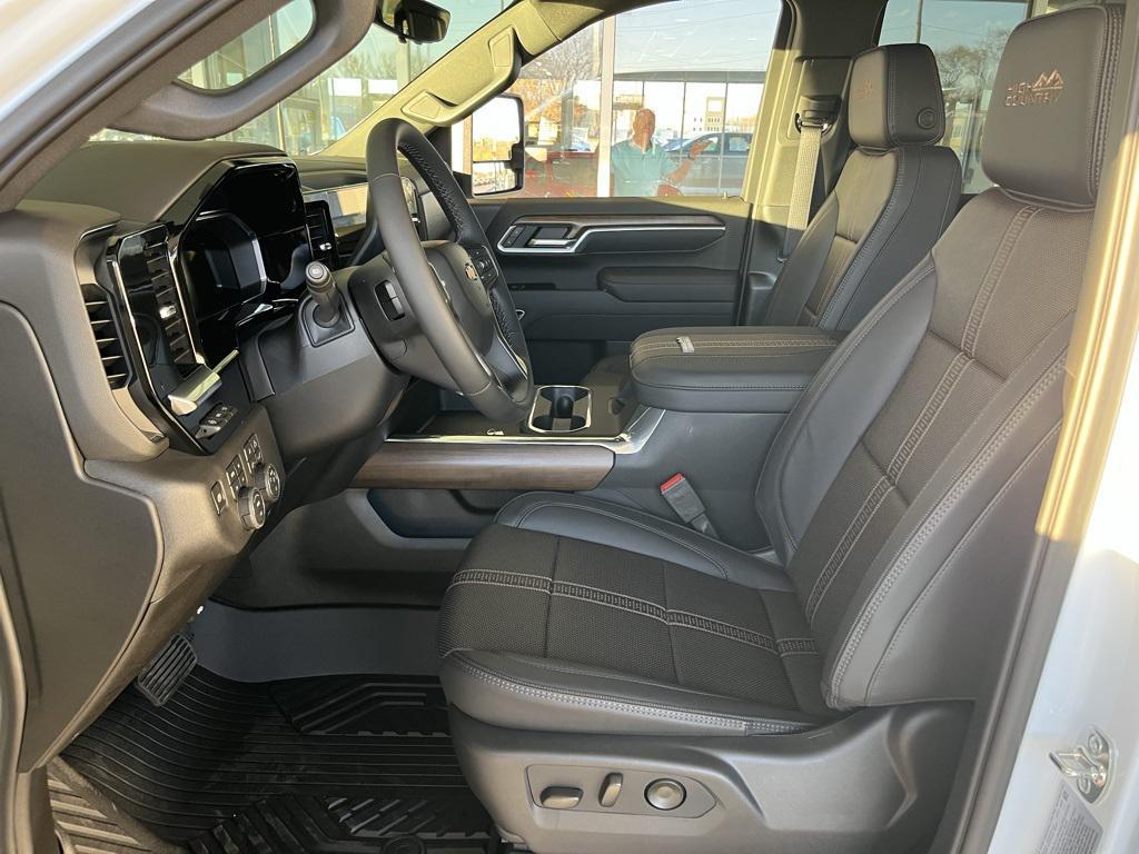 new 2026 Chevrolet Silverado 3500 car, priced at $90,510