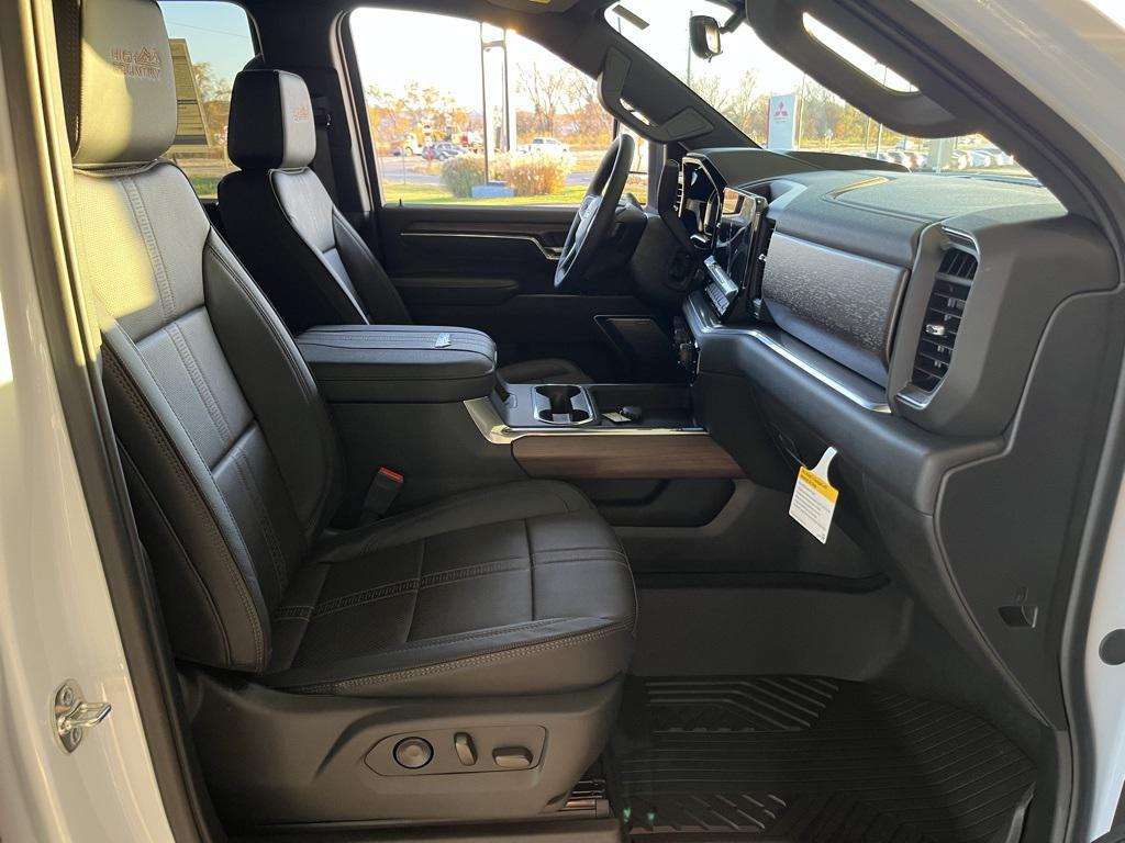 new 2026 Chevrolet Silverado 3500 car, priced at $90,510