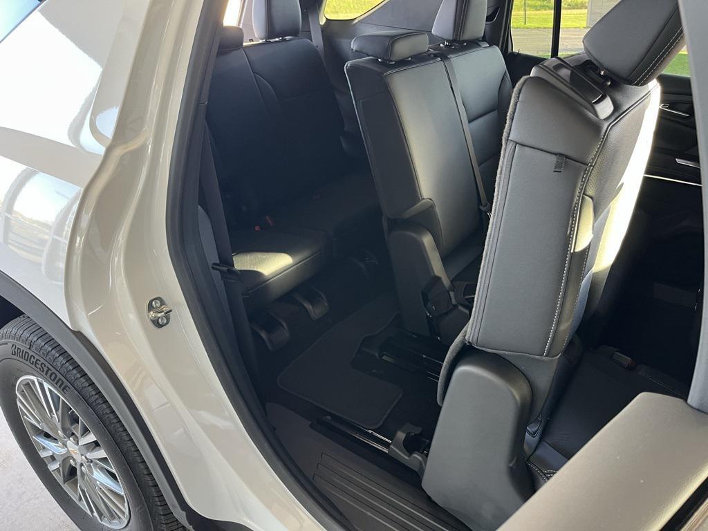 new 2025 Chevrolet Traverse car, priced at $46,045