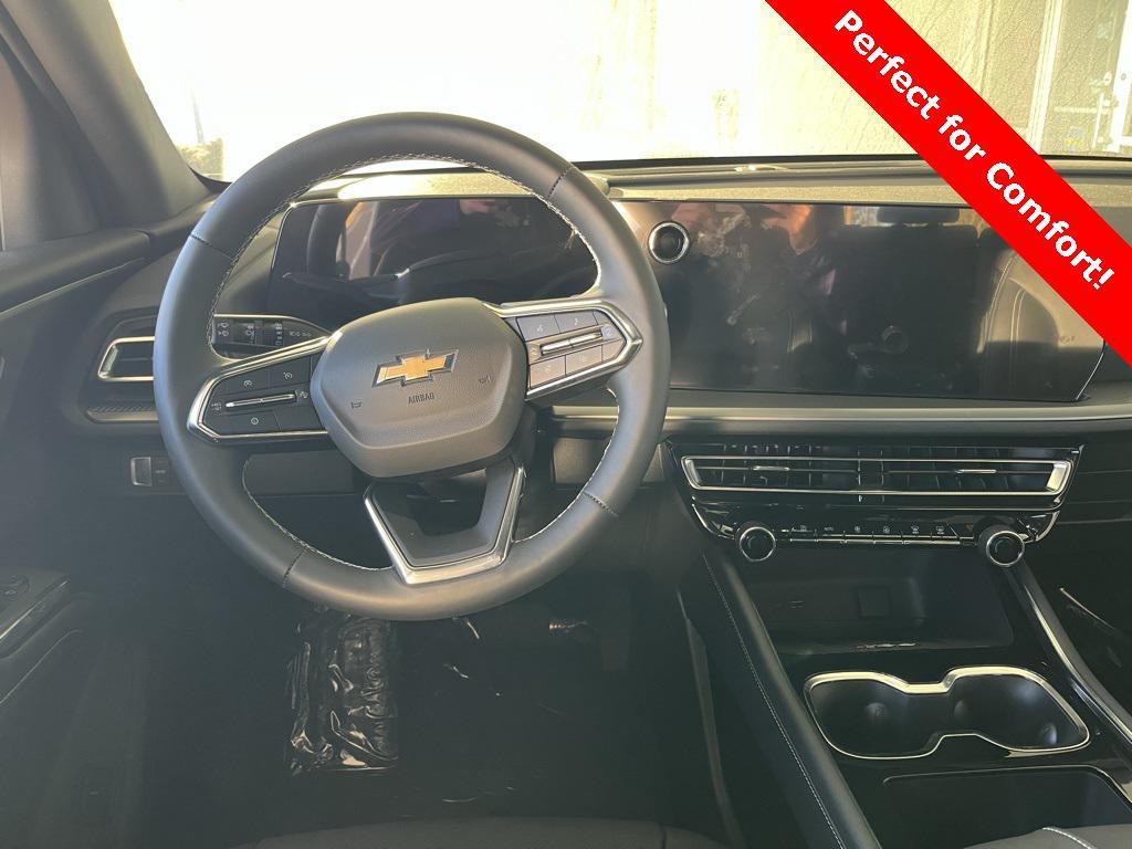 new 2025 Chevrolet Traverse car, priced at $46,045