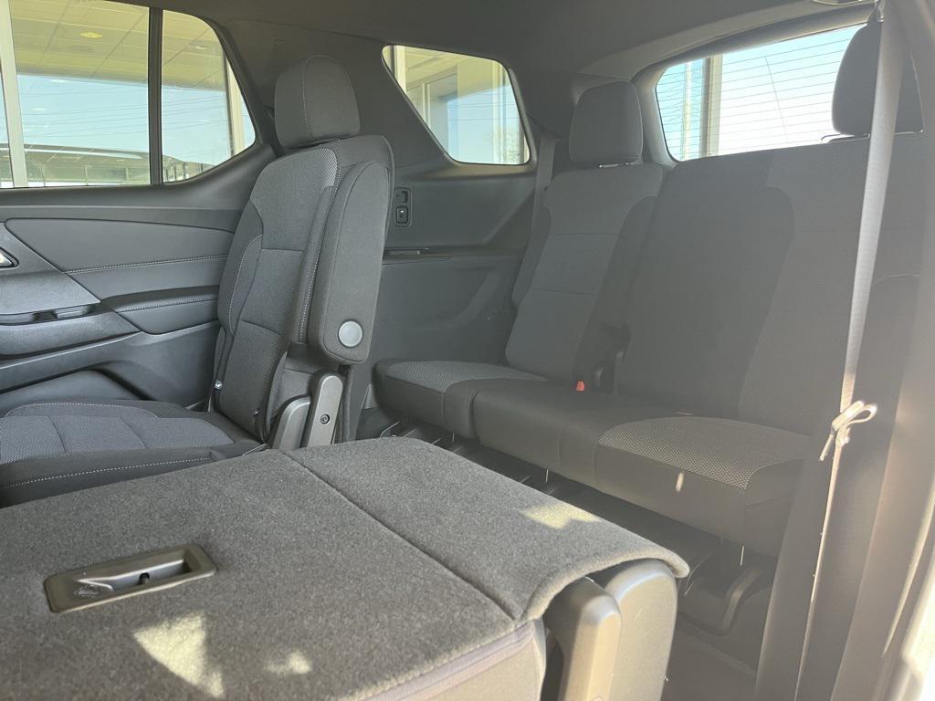 used 2023 Chevrolet Traverse car, priced at $33,981