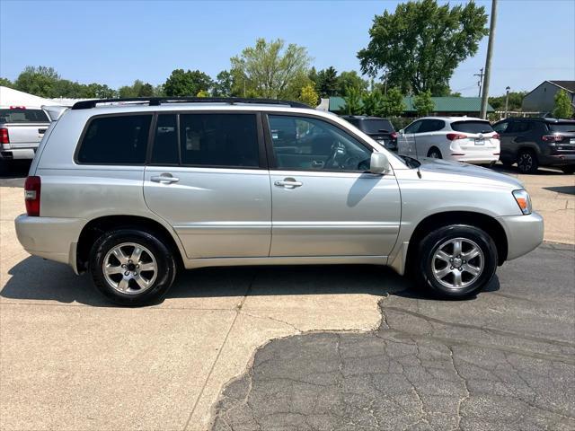 used 2005 Toyota Highlander car, priced at $4,995