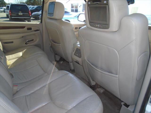 used 2004 Cadillac Escalade car, priced at $5,452