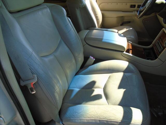 used 2004 Cadillac Escalade car, priced at $5,452