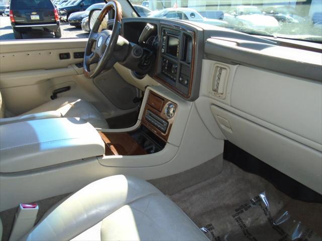 used 2004 Cadillac Escalade car, priced at $5,452