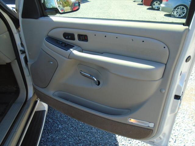 used 2004 Cadillac Escalade car, priced at $5,452